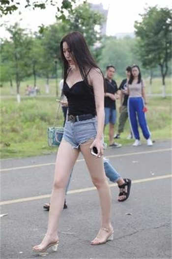 一个人去领奖会被黑不