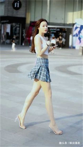 练瑜伽的漂亮妈妈如如影视