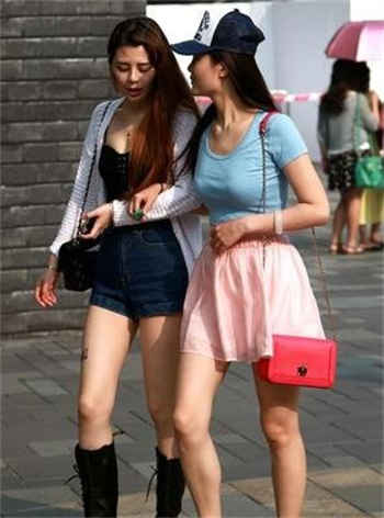 两个孝顺的媳妇如如影视