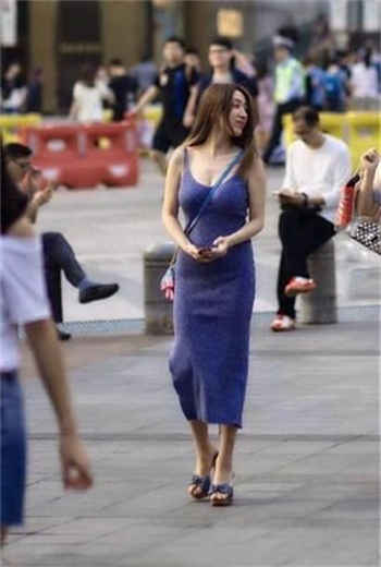 总裁受被放东西去开会bl