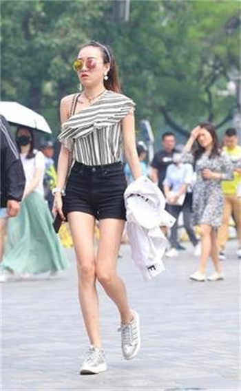 老公坐牢回来憋不住了