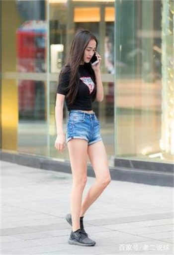 印度13岁少女嫁给一头牛