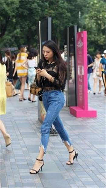 和领导办公室暧昧的表现