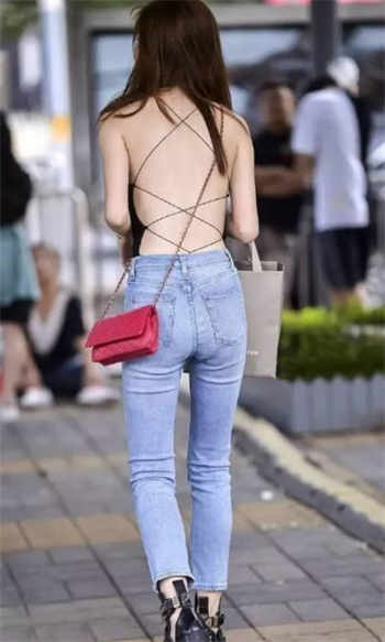 上海陆家嘴门事件