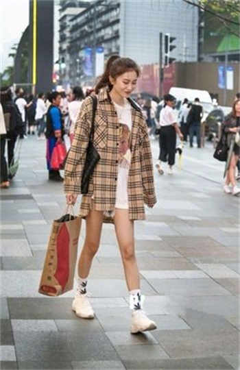 免费浏览打扑克视频