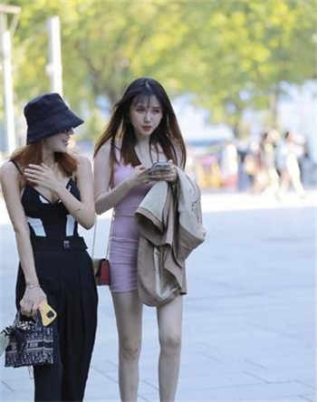 戚小伶麻豆