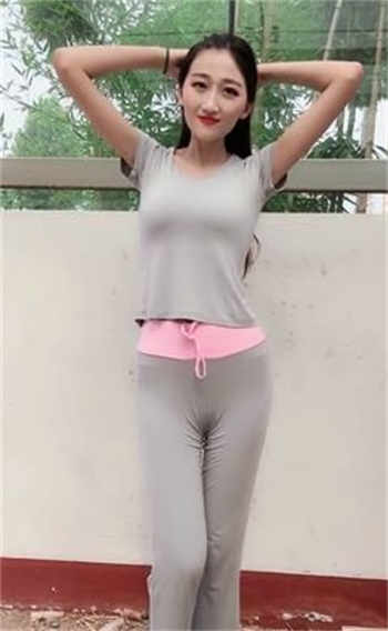 男假装残疾 叫女主小乖
