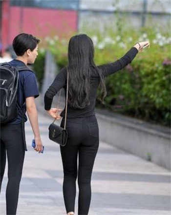 女友为报复男友与多个男子